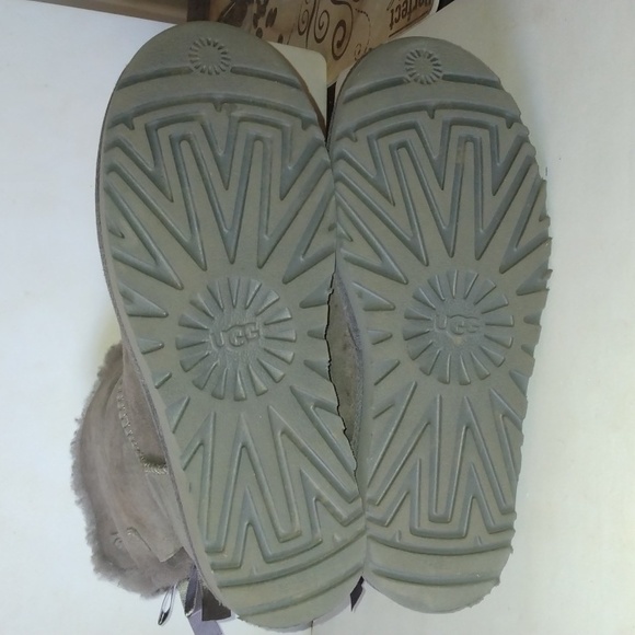 UGG BOOTS - Picture 6 of 10
